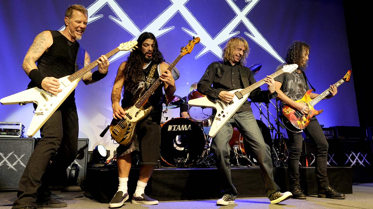 Metallica interpreta Am I Evil junto a Brian Tatler