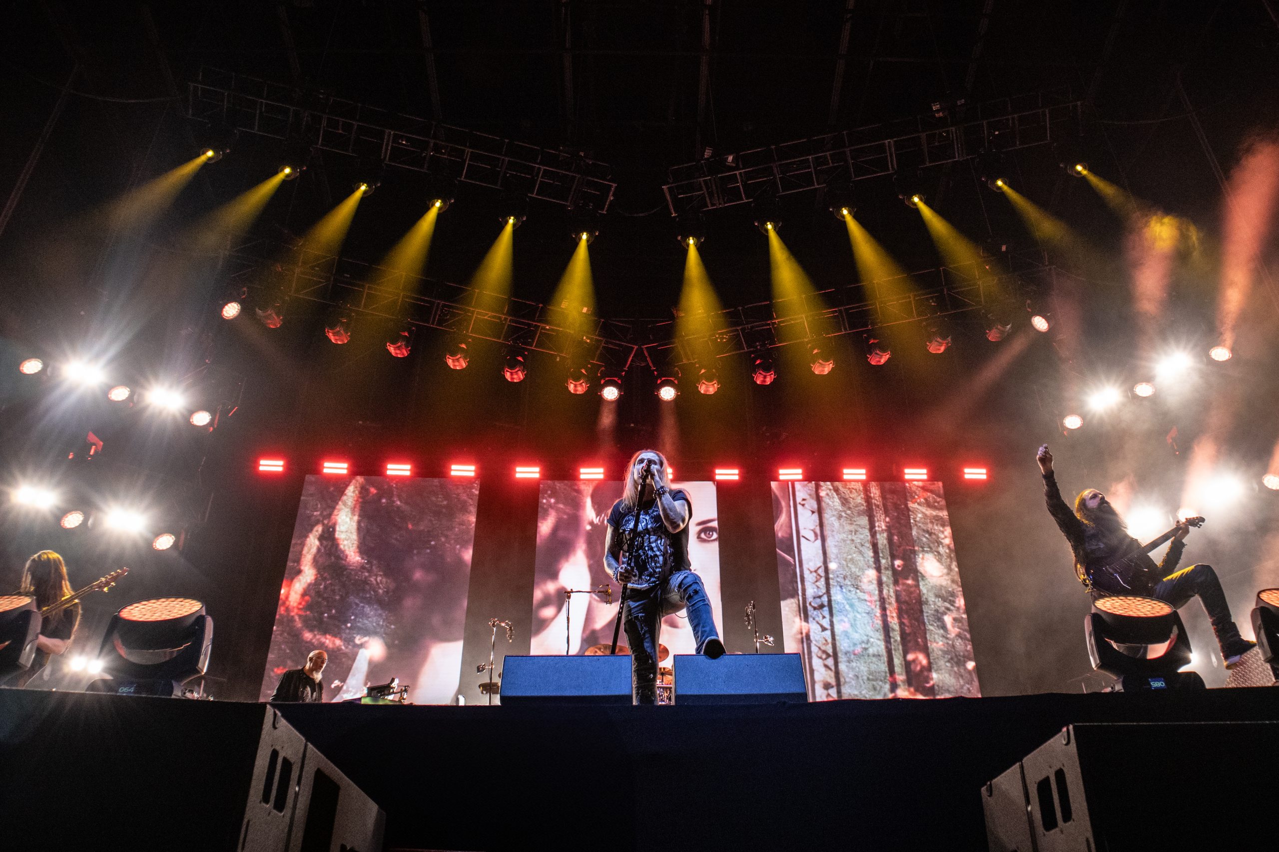 Dream Theater hizo volar al público mexicano en Explanada Azteca
