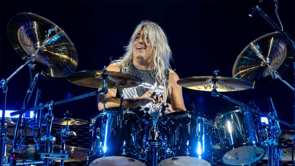 Mikkey Dee al borde de la muerte