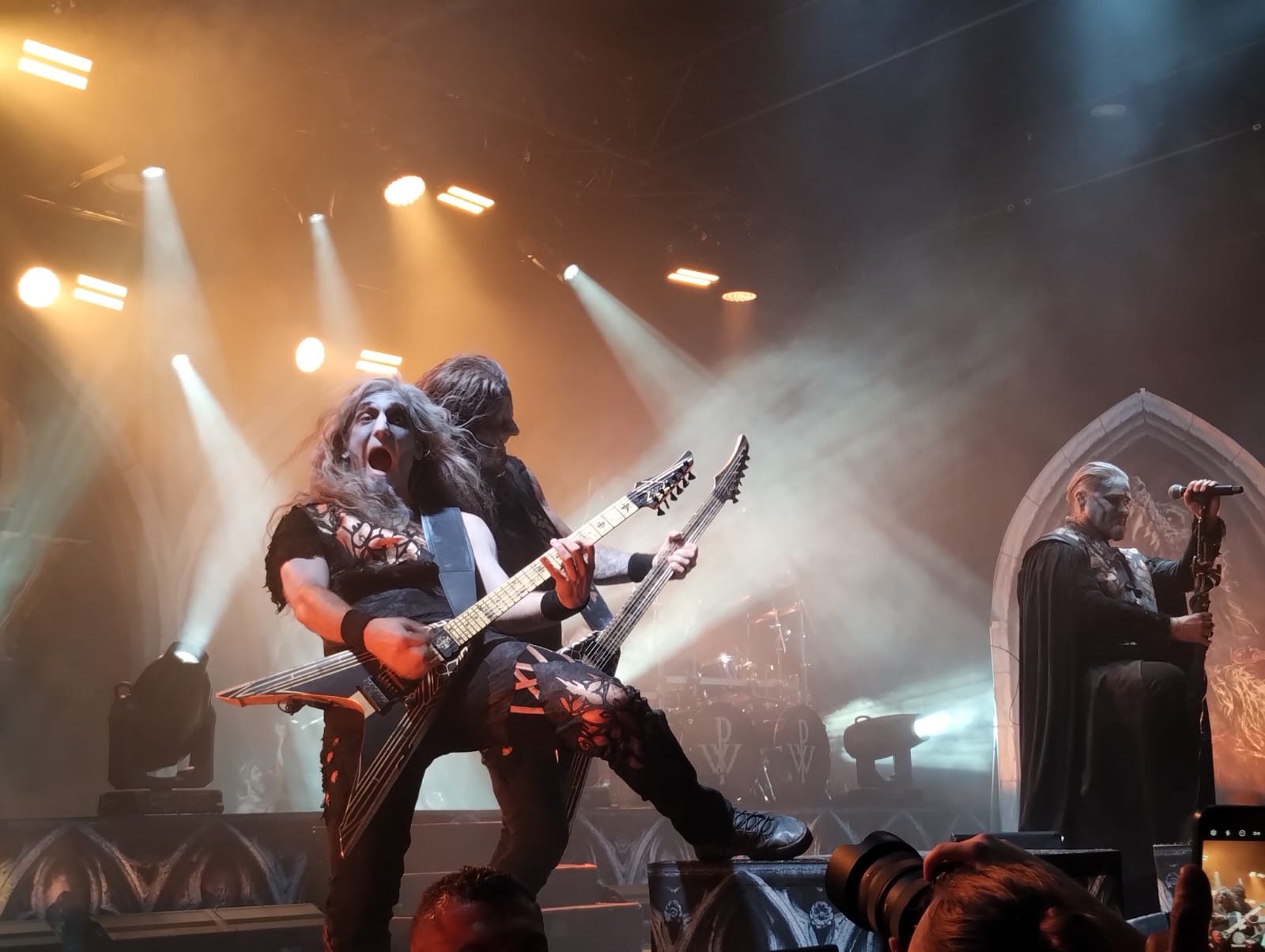 Feroz noche de metal con Powerwolf en Guadalajara