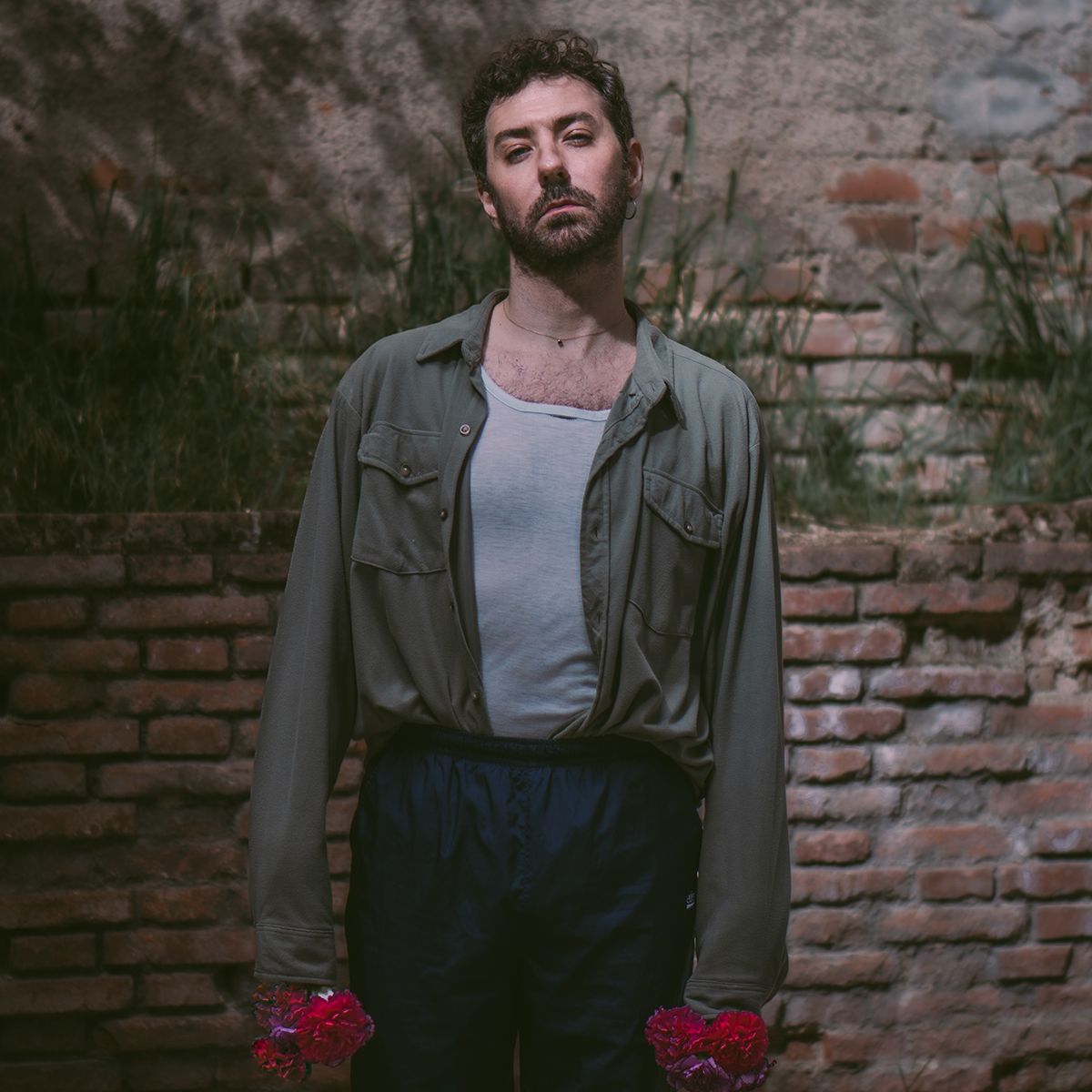 Vicente Navarro anuncia su gira «Las flores de cerca».