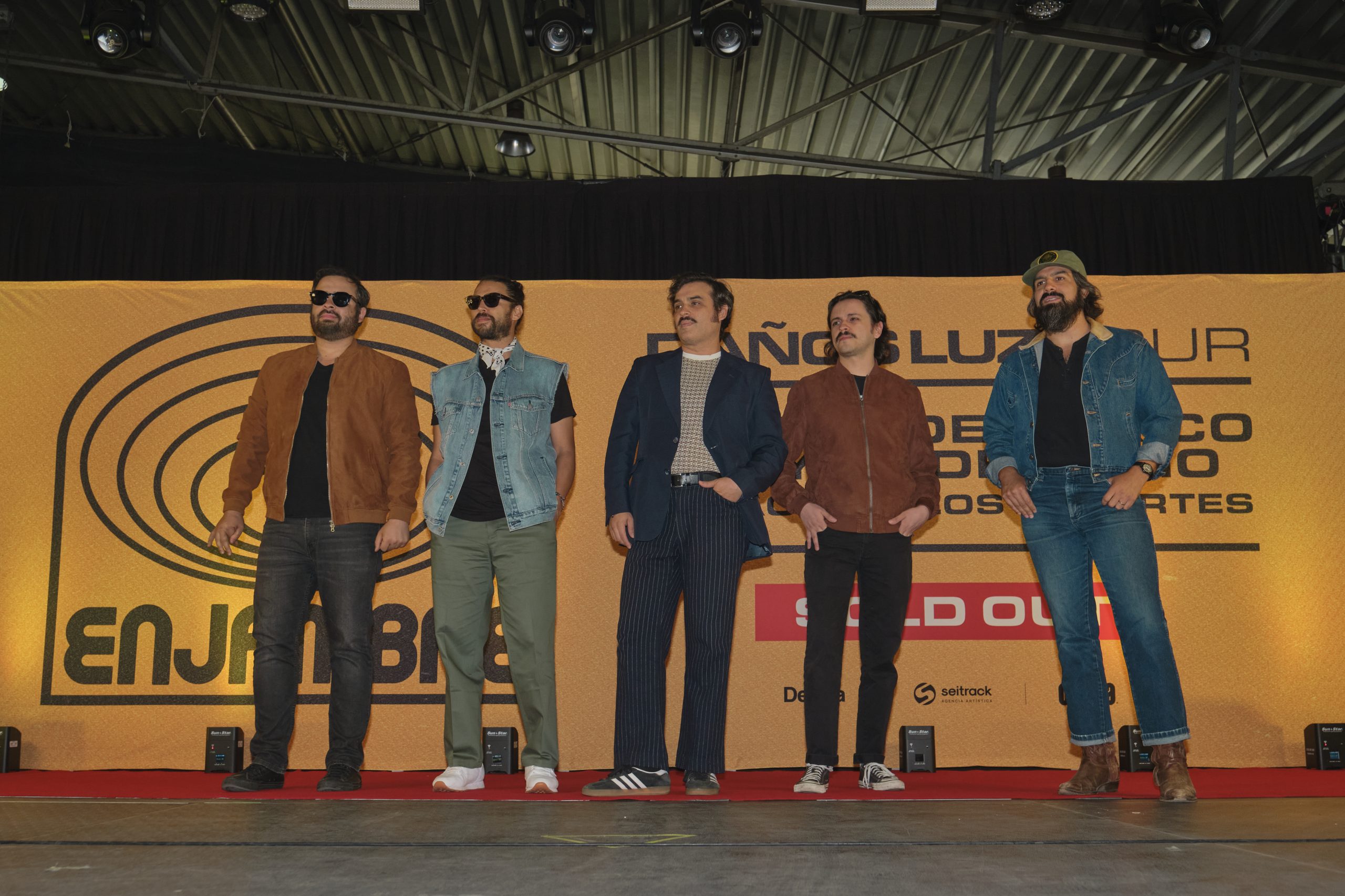 ENJAMBRE INICIA «DAÑOS LUZ» CON DOS FECHAS SOLD OUT EN EL PALACIO DE LOS DEPORTES.