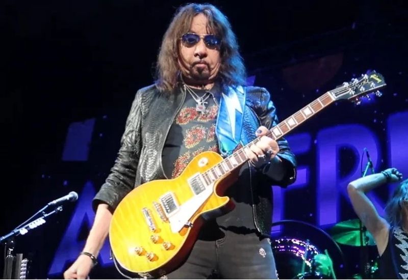 Ace Frehley lucha por su vida con un respirador